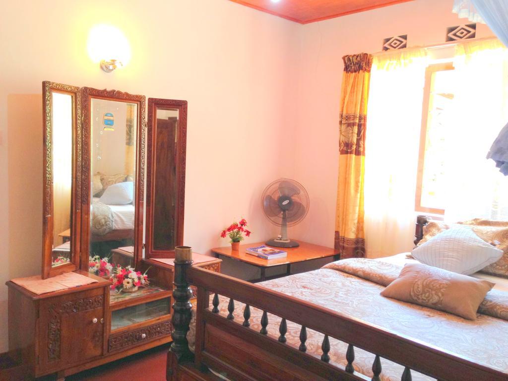 Eeshani Guest Inn Ела Екстериор снимка