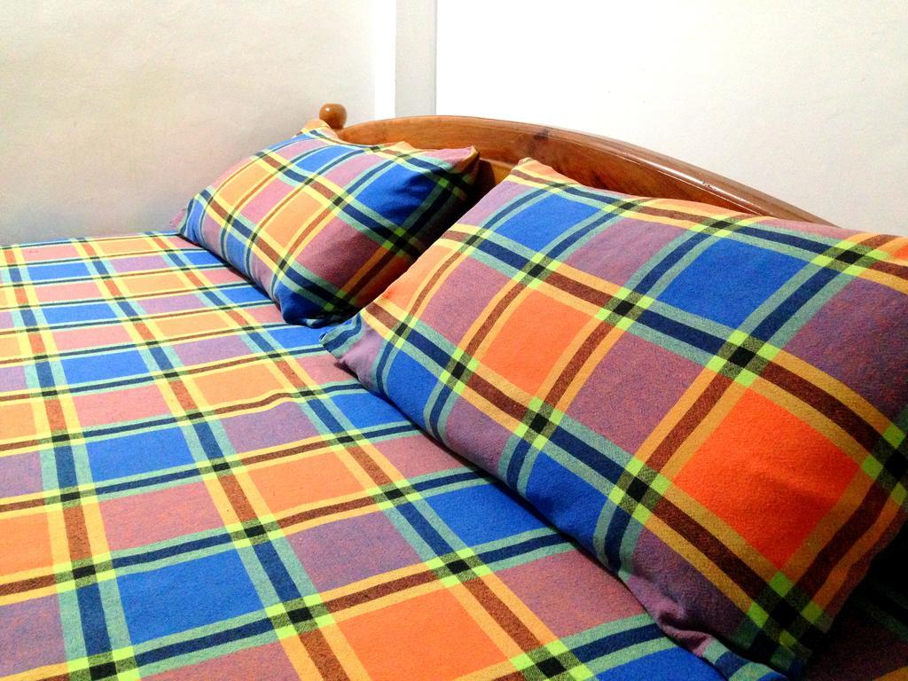 Eeshani Guest Inn Ела Екстериор снимка
