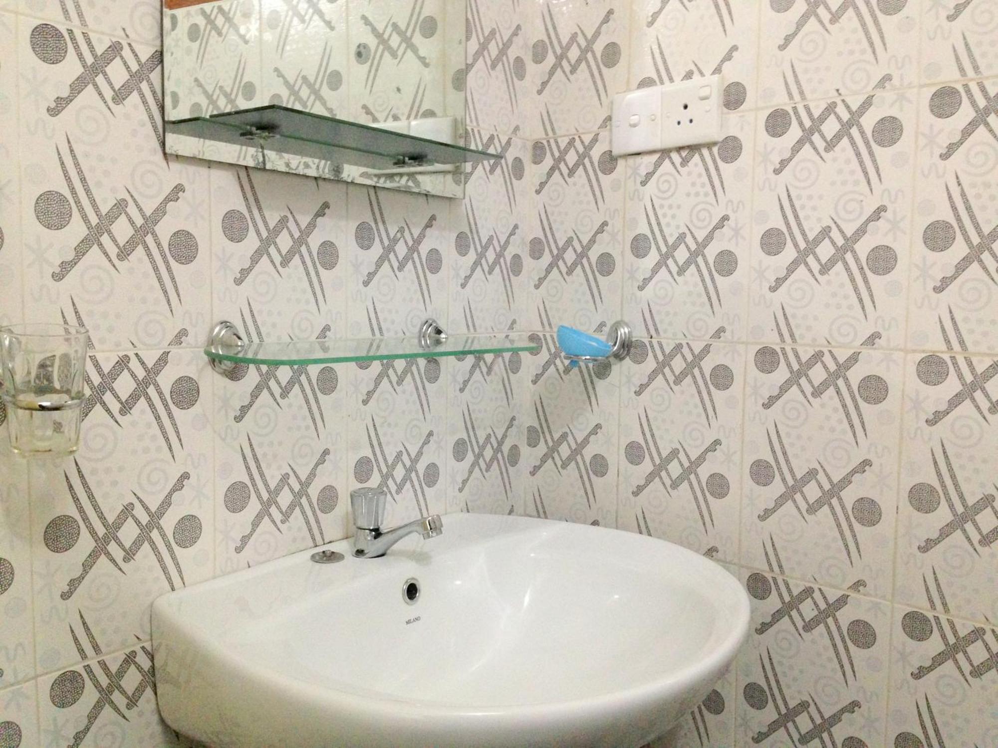Eeshani Guest Inn Ела Екстериор снимка
